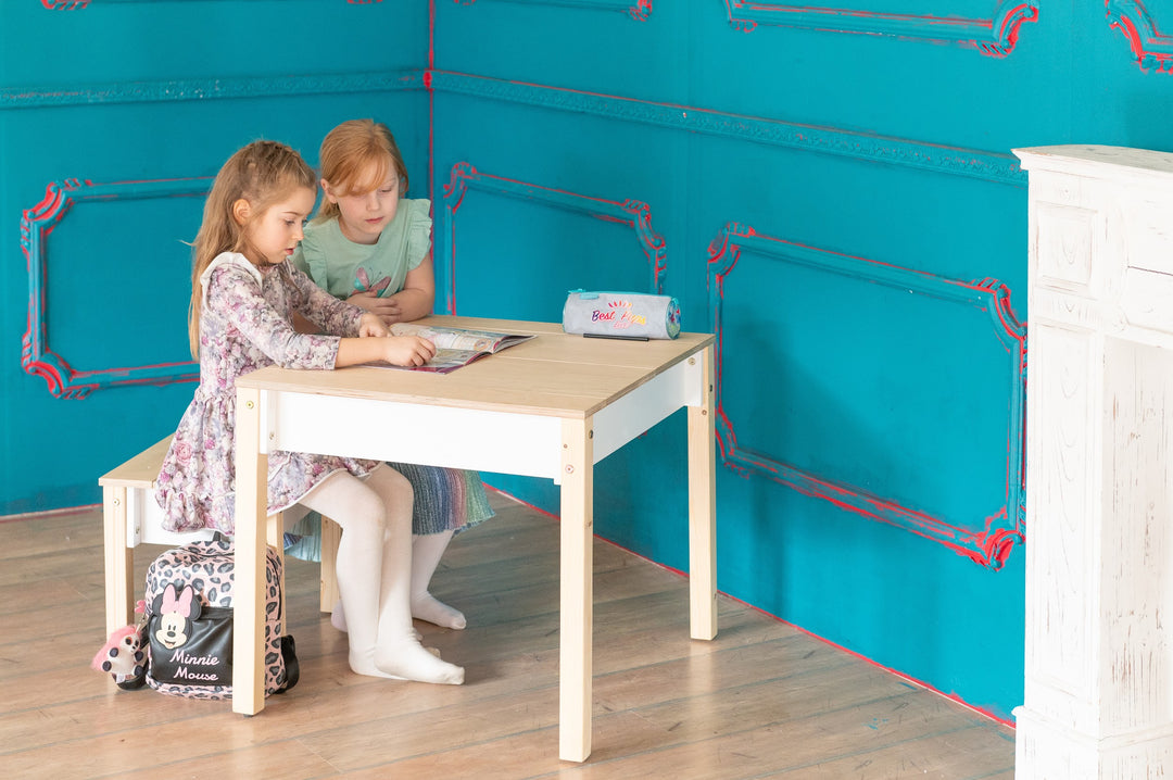 Sæt med smart opbevaringsbord og stol, hvid og naturfarvet