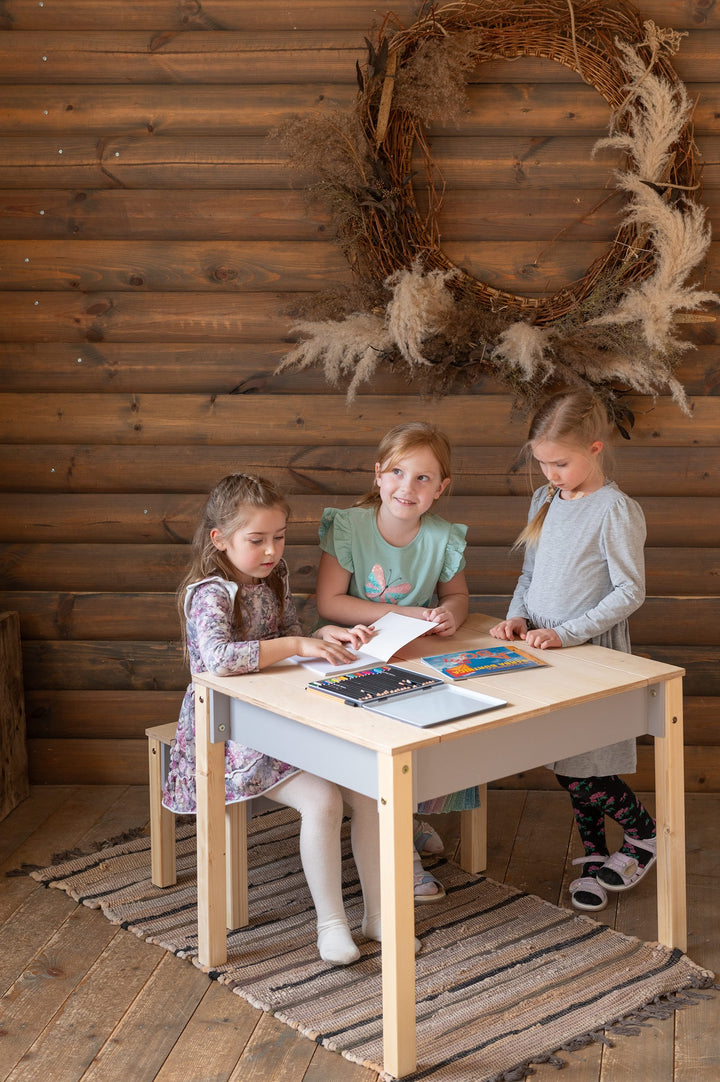 Sæt med smart opbevaringsbord og stol, grå og naturfarvet