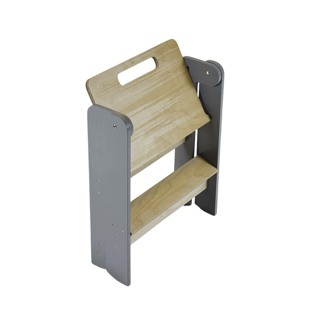 Pladsbesparende lille trappe / træskammel, naturfarvet og grå