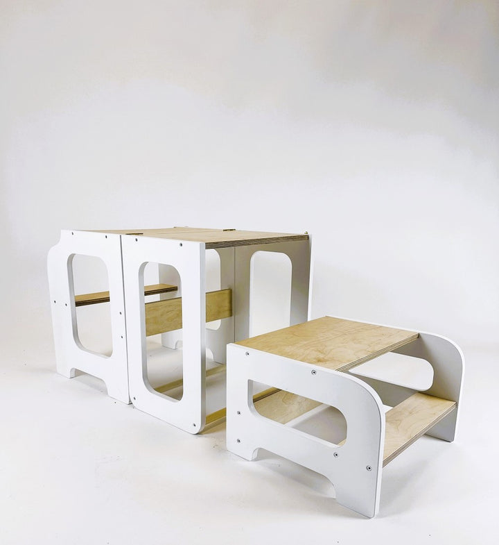 Læringstårn i træ, hvid og naturfarvet