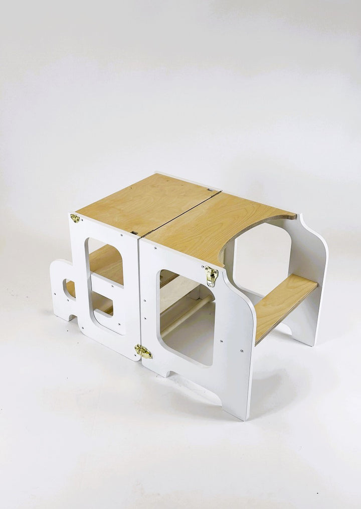 Læringstårn i træ, hvid og naturfarvet