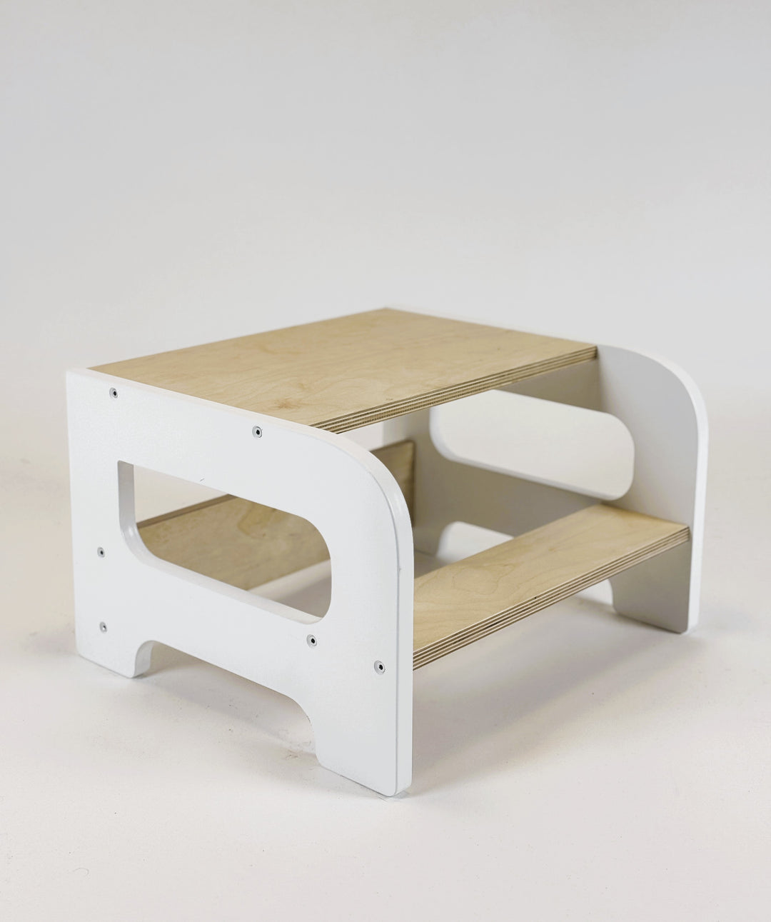 Læringstårn i træ, hvid og naturfarvet