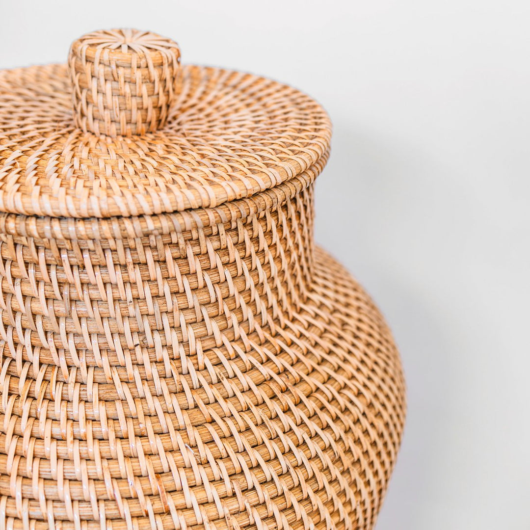 Vævet Rattan Vase Rund – Stor Boho Dekorativ Vase – Vase Tall & Narrow – Gulvvase Håndlavet af naturlige fibre (Ø 30 cm) KIDUNG