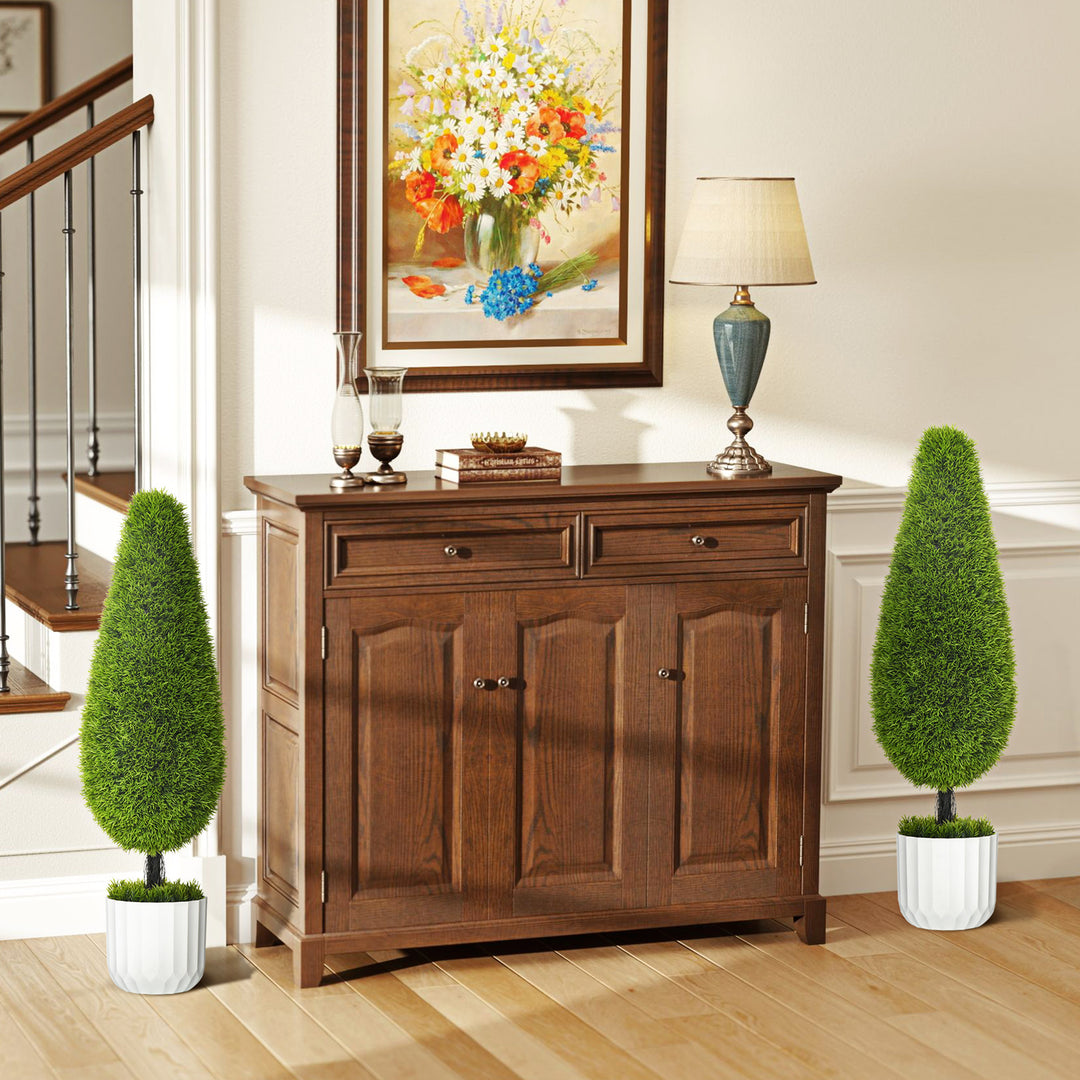 Sæt med 2 kunstige planter inklusive plantekasse og kunstig mos; kunstig cypres, hvid + grøn