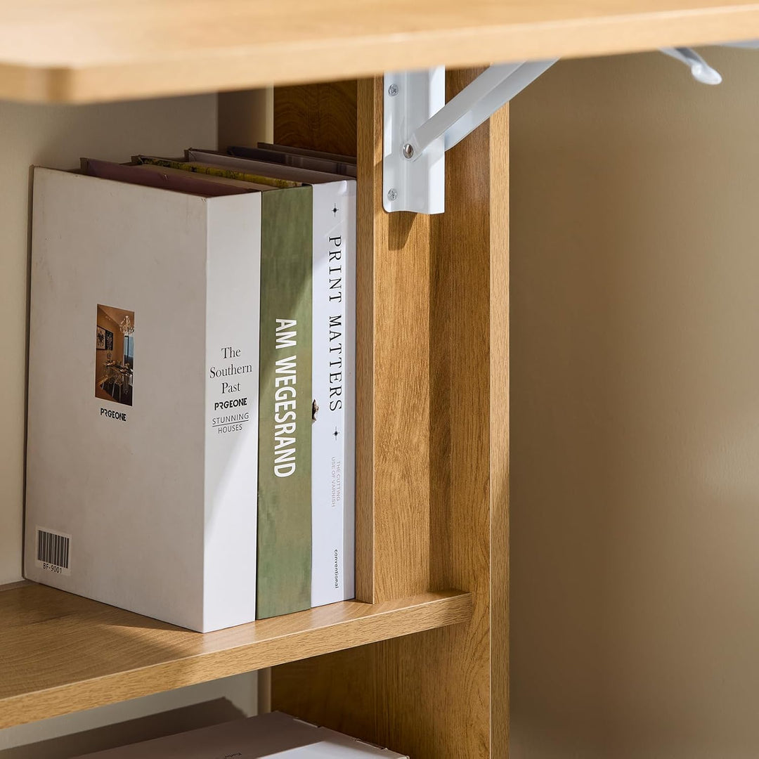 Udnyt pladsen optimalt med dette smarte vægskrivebord (B82 x D39 x H60 cm) i naturtræ