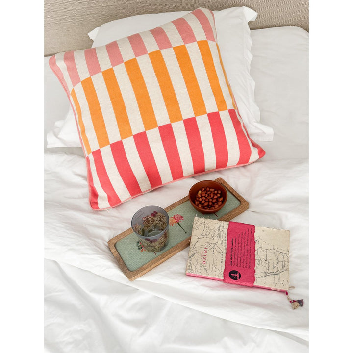 Mojo pillow-cover pink, blød jacquard strikket bomuld.
