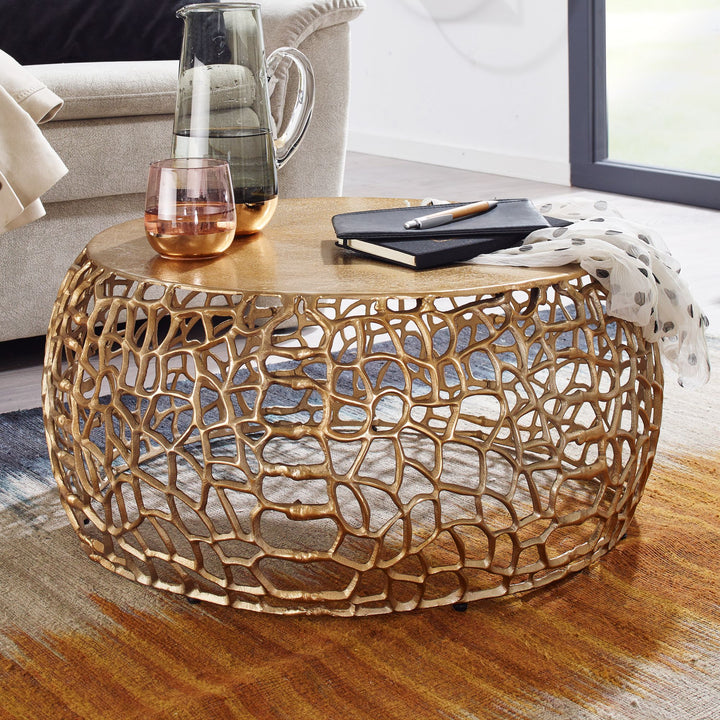 Metal sofabord, guld, 66x66x30 cm; rundt sofabord i aluminium; designer stuebord med grenstruktur; lille moderne sofabord; sidebord/endebord til stuen