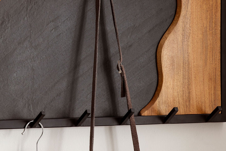 Vægmonteret knagerække af massivt mangotræ med stenlook, 80x36x6 cm, knageskinne til jakker, tørklæder og hatte, knagerække til entreen med bølgemønster, vægmonteret træknagerække med metalramme