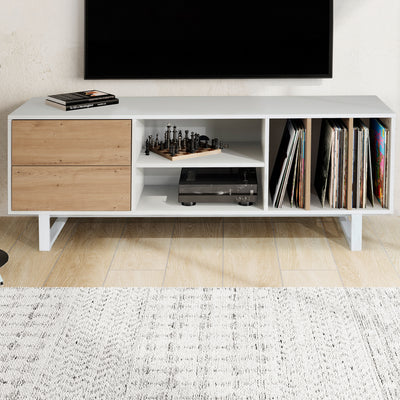 Lav tv-bord i hvid med egedekor - 150x55x40 cm