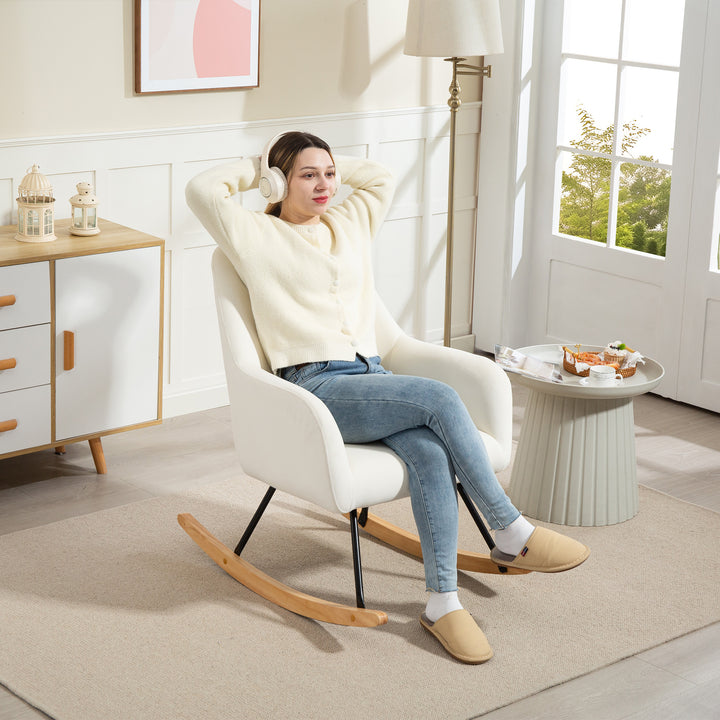 Gyngestol, blødt fløjlsbetrukket, bred ryglæn, cremehvid