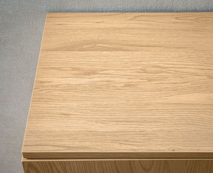 Skænk 140x80x39 cm, kommode med egetræsdekor og rottingflet, moderne, høj kommode, fritstående skab med 3 låger, skænk til stuen