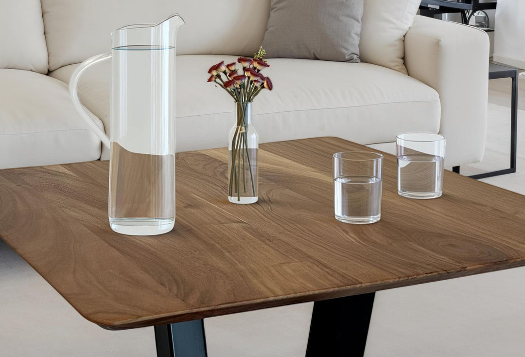 Sofabord 60x60x40 cm, massivt akacietræ, metalsofabord, firkantet, designer stuebord med naturlig træåring, sofabord i industriel stil til moderne stuer