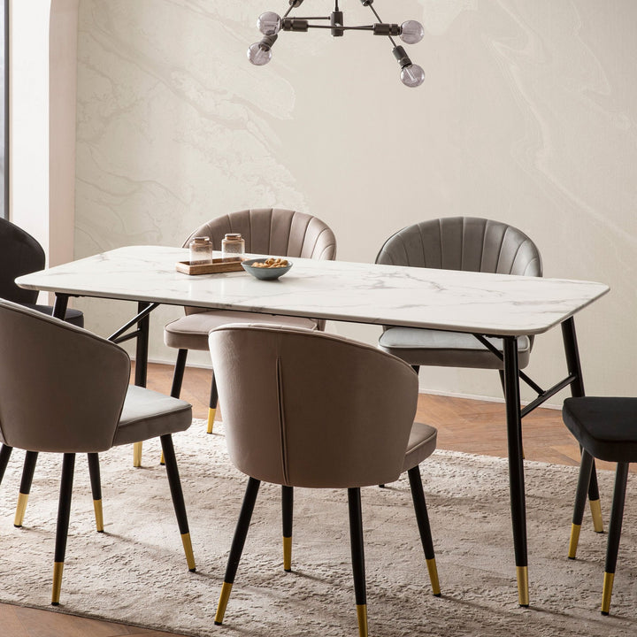 Spisebord med bordplade i hvid marmorlook - 140 x 80 cm - Metalstel