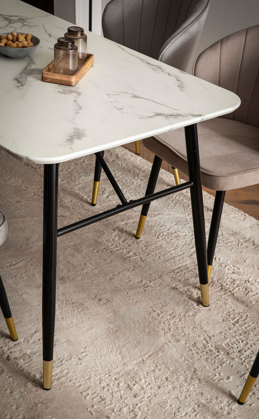 Spisebord med bordplade i hvid marmorlook - 200 x 90 cm - Metalstel