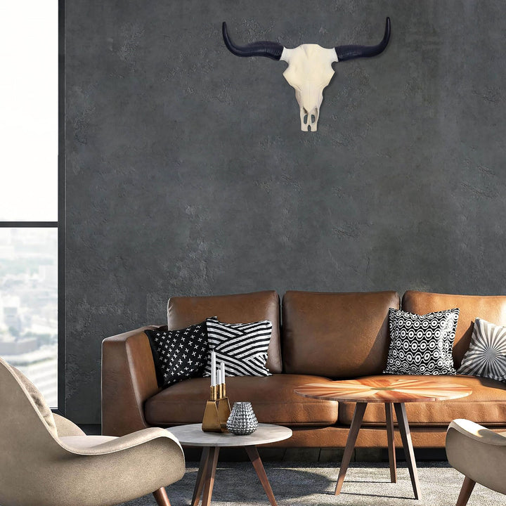 Dekorativt bøffelkraniegevir, hvidt, 55,5 cm, aluminiumsdesign, tyrehoved, moderne hornvægdekoration, vægskulptur med horn, metaljagttrofægevir, stor vægdekoration