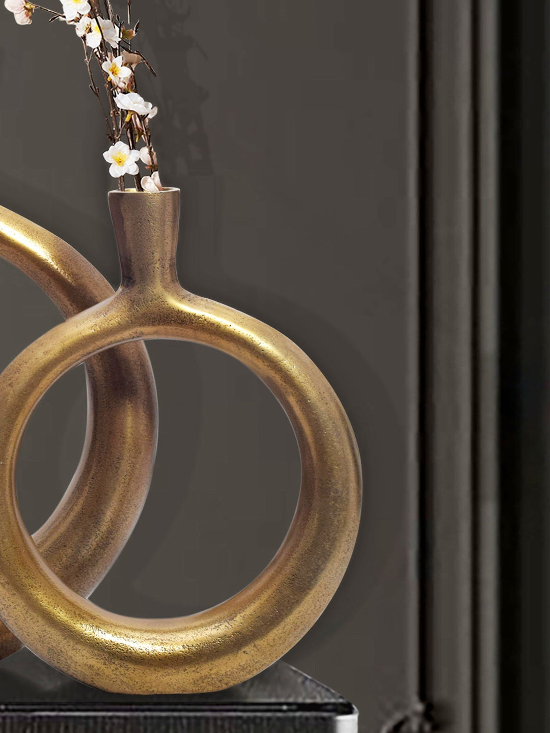 Dekorativ vase sæt med 2, aluminium guld donut blomstervaser, moderne, runde dekorative vaser, 2-delt sæt til blomster, aluminium bordvase, boligindretning, borddekoration, håndlavet