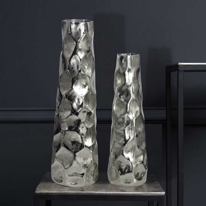 Dekorativ vase sæt med 2, aluminium sølv, moderne blomstervaser, hamret design, 2-delt sæt til blomster, aluminiums bordvase, boligindretning, metal borddekoration, håndlavet
