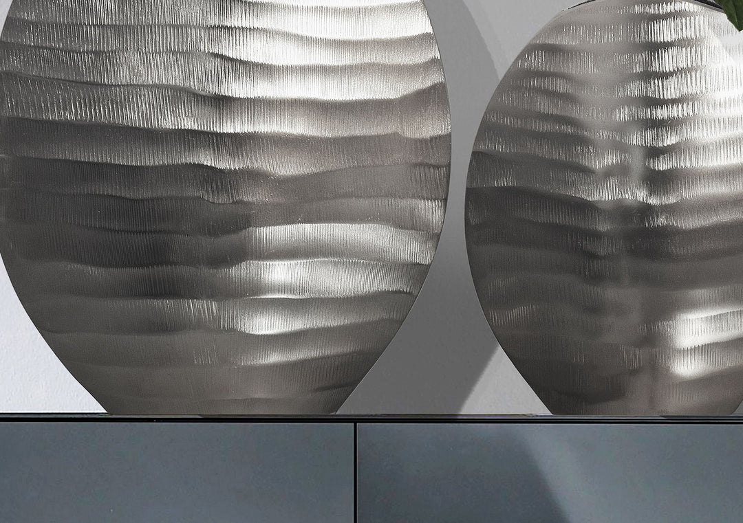 Dekorativ vase sæt med 2, aluminium sølv, blomstervase med bølgemønster, moderne, rund dekorativ vase, 2-delt sæt til blomster, aluminiums bordvase, boligindretning, metal borddekoration, håndlavet