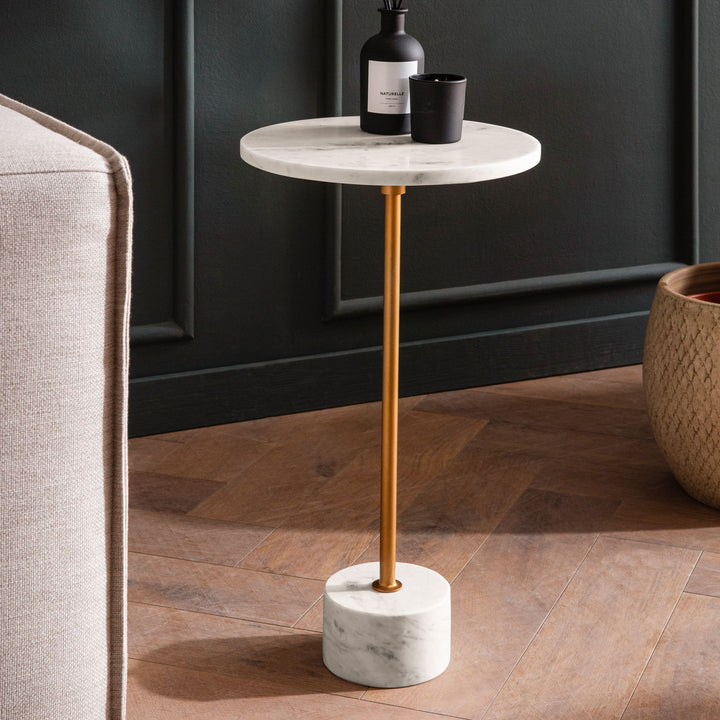 Sidebord, ægte marmor, metal, 30x30x55,5 cm, hvid og guld, lille rundt sidebord, moderne stuebord, højt marmorbord