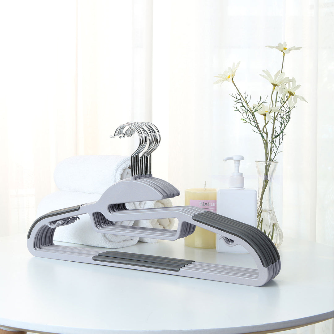 Sæt med 50 plastikbøjler, bøjler med U-formet åbning, skridsikker, pladsbesparende, 0,5 cm tyk, 41,5 cm lang, 360° drejelig krog, lys og mørkegrå