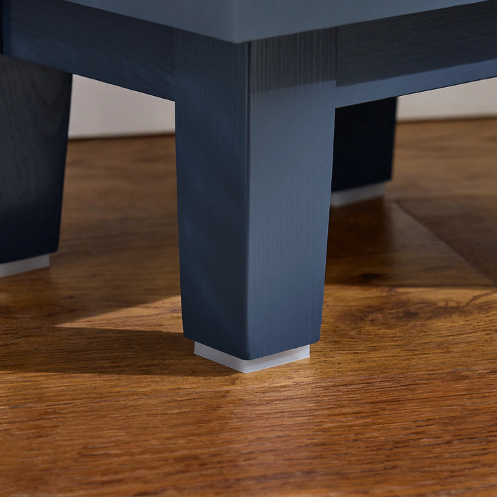 Pladsbesparende blå toiletpapirholder, L22xB20xH81 cm