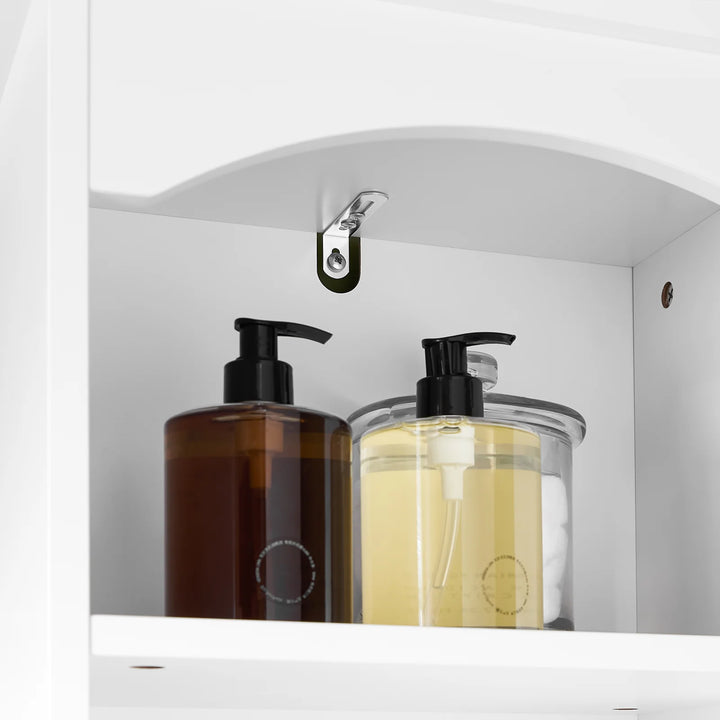 Optimer pladsen på dit badeværelse med dette elegante skab i hvid (B42 x D30 x H173 cm)