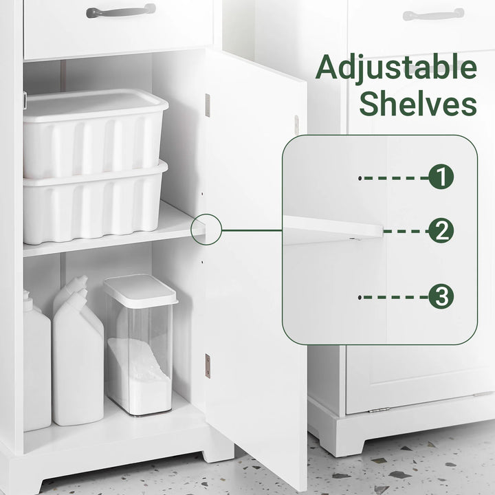 Optimer pladsen på dit badeværelse med dette elegante skab i hvid (B42 x D30 x H173 cm)