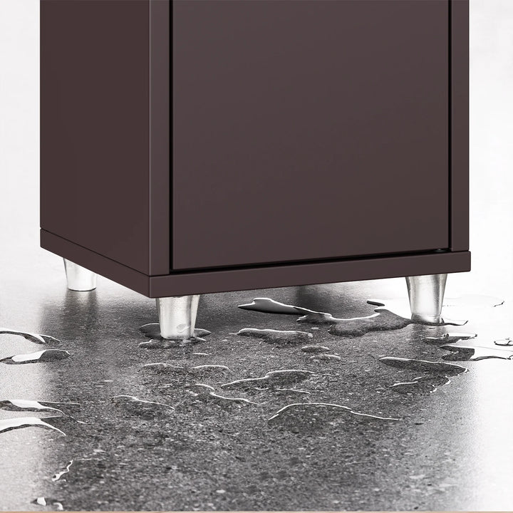 Ultra kompakt babeværelsesskab (20x20 cm) udnytter selv de mindste hjørner, 180 cm højde, brun