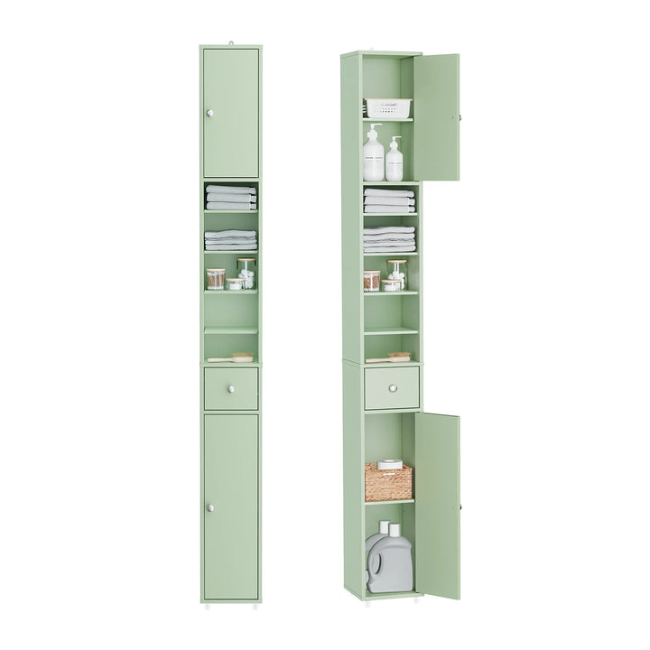 Stilfuldt, smalt badeværelsesskab i lysegrøn (20 x 20 x 180 cm)