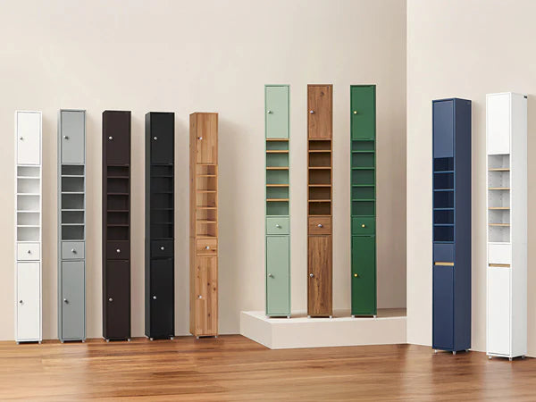 Stilrent og pladsbesparende badeværelsesskab, B20 x D20 x H180 cm, hvid