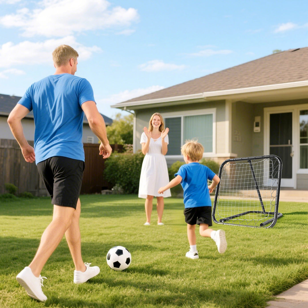 Rebounder til fodbold, 78 x 84 cm reboundingvæg med pløkker, justerbar i 5 niveauer, bærbar, kickback-mål, fodboldmål til unge, fodboldtræningstilbehør til baseballtræning, hvid