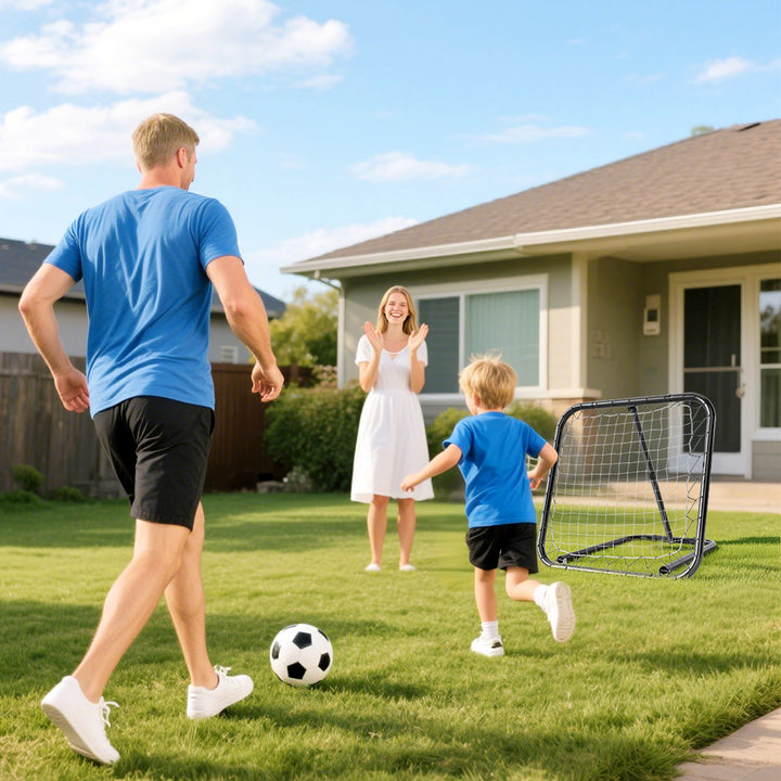 Rebounder til fodbold, 78 x 84 cm reboundingvæg med pløkker, justerbar i 5 niveauer, bærbar, kickback-mål, fodboldmål til unge, fodboldtræningstilbehør til baseballtræning, hvid