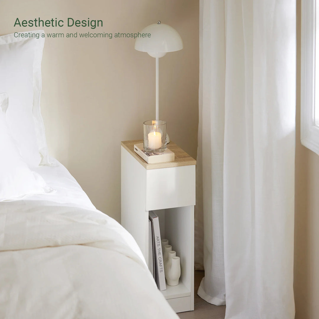 Enkel, moderne og pladsbesparende sengebord, skandi-look, B20 x D35 x H60 cm, hvid