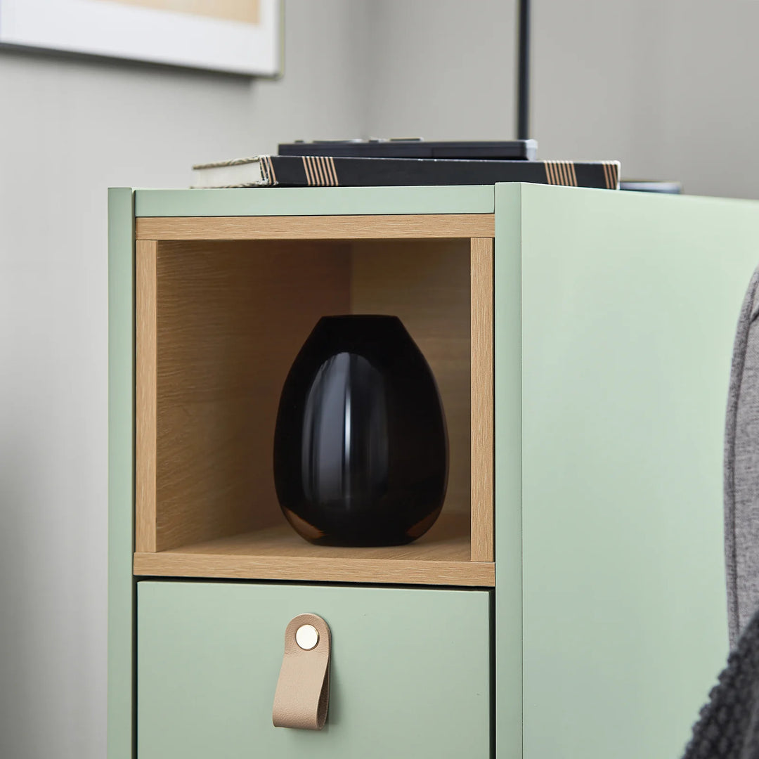 Udnyt pladsen optimalt med dette smarte sidebord, grøn (B24 x D60 x H60 cm)