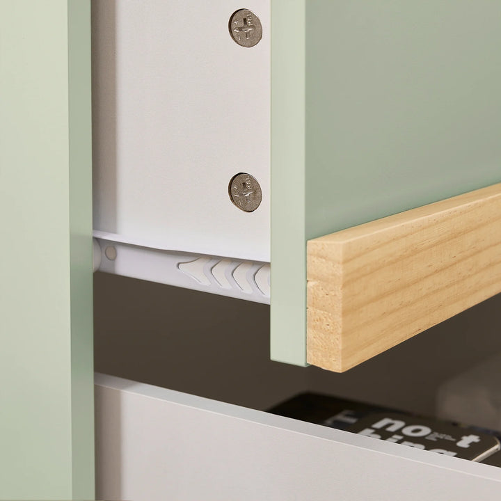 Elegant sengebord med 2 skuffer i grøn (40 x 49 x 44 cm)