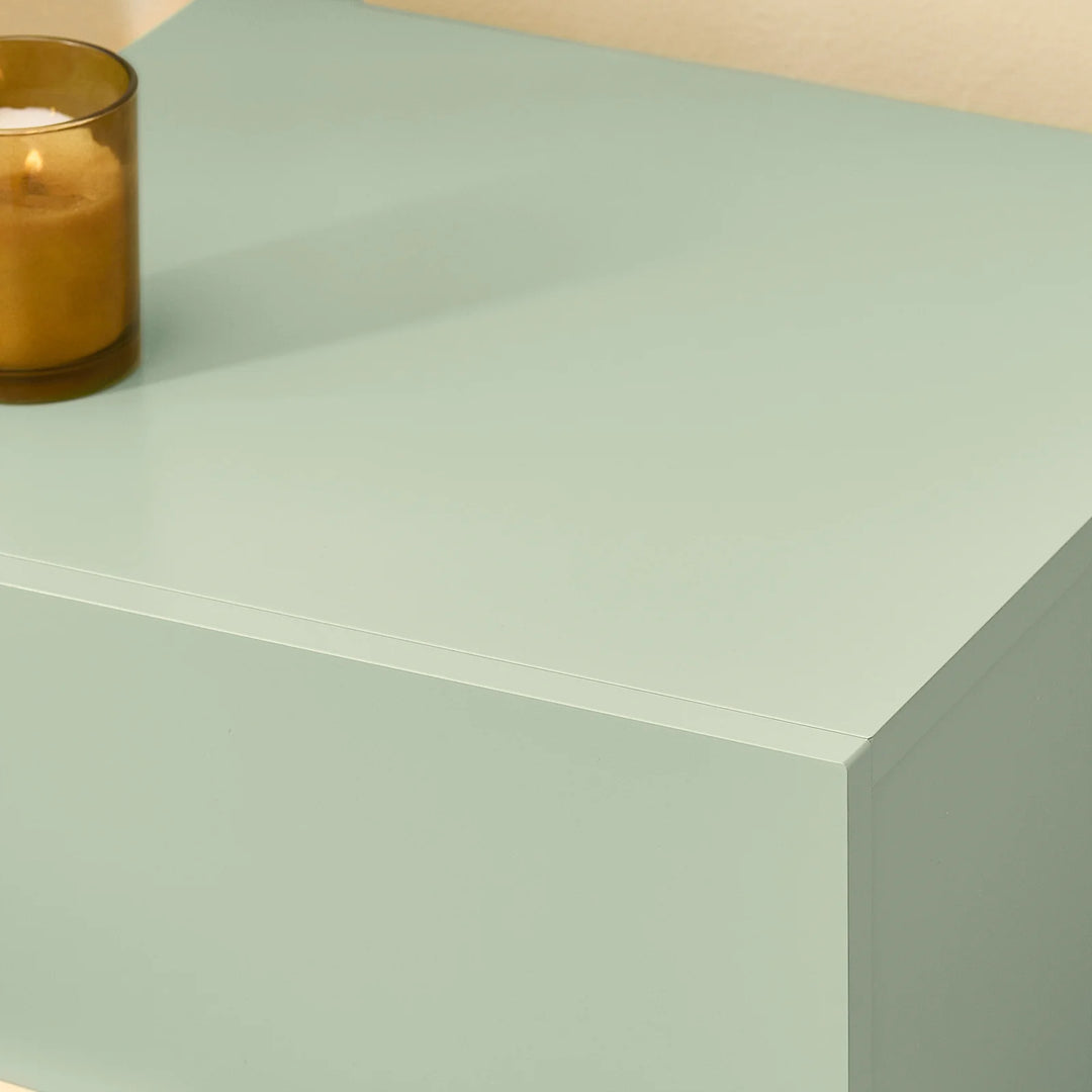 Elegant sengebord med 2 skuffer i grøn (40 x 49 x 44 cm)