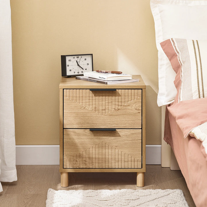 Elegant og pladsbesparende sengebord i naturtræ, B40 x D42 x H47 cm