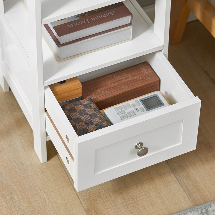 Slank og stilfuld reol i skandi-look, B30 x D28 x H74 cm, hvid