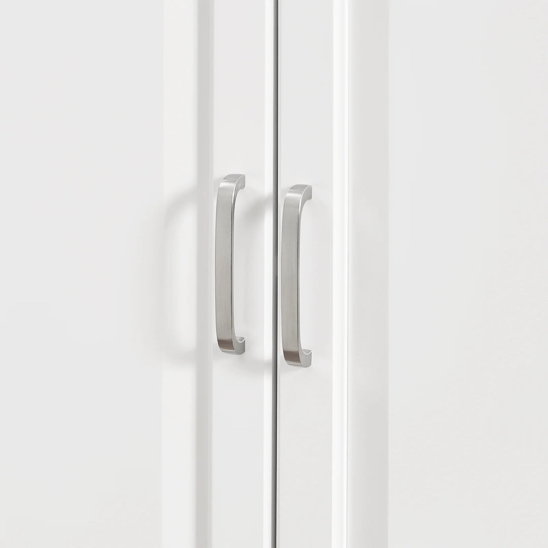 Få mere plads i køkkenet med denne fleksible køkkenø i hvid, B130 x D46-71 x H91 cm