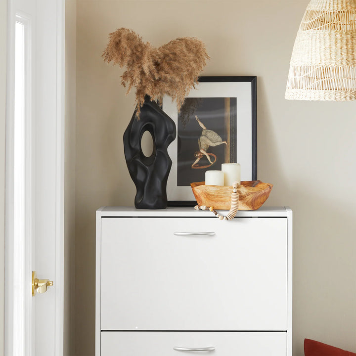 Elegant og minimalistisk skoskab i nordisk design, 60x24x115 cm, hvid