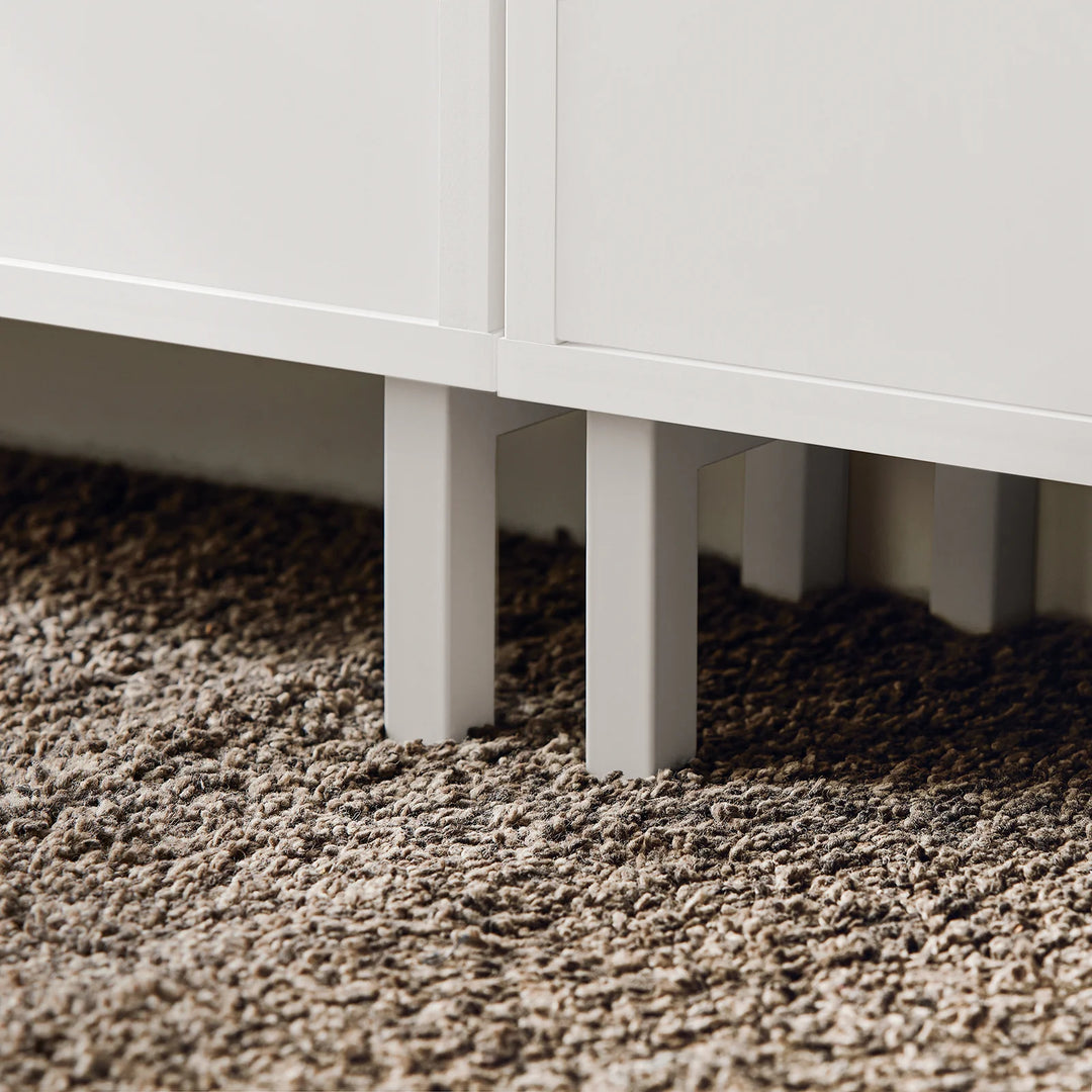 Minimalistisk skoskab i skandi-stil, B50 x D19 x H129 cm, hvid