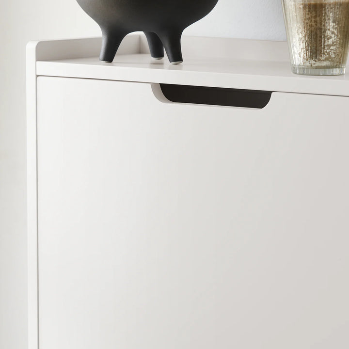 Minimalistisk skoskab i skandi-stil, B50 x D19 x H129 cm, hvid