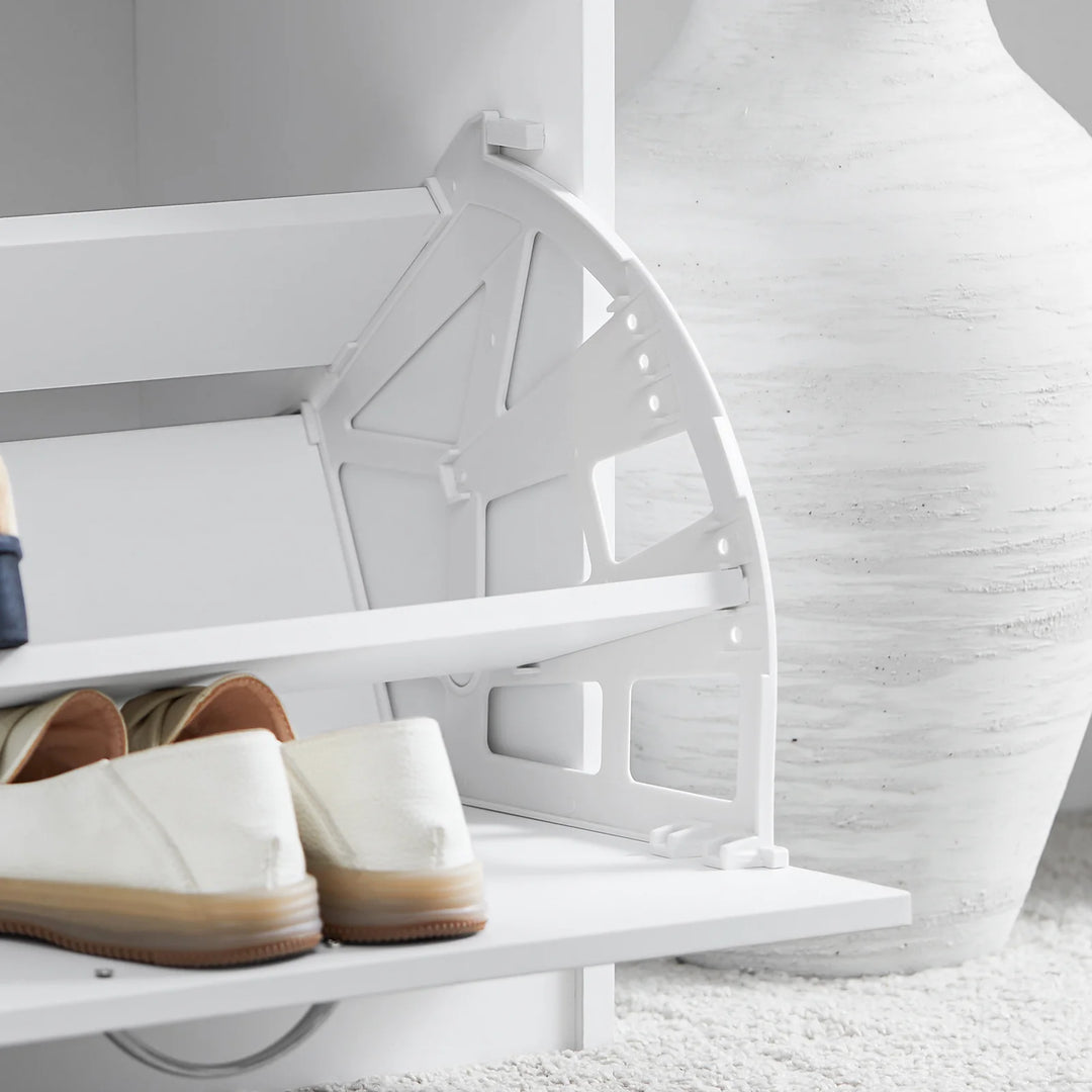 Organisér din entré med denne moderne og alsidige skobænk, B60 x D30 x H48 cm, hvid