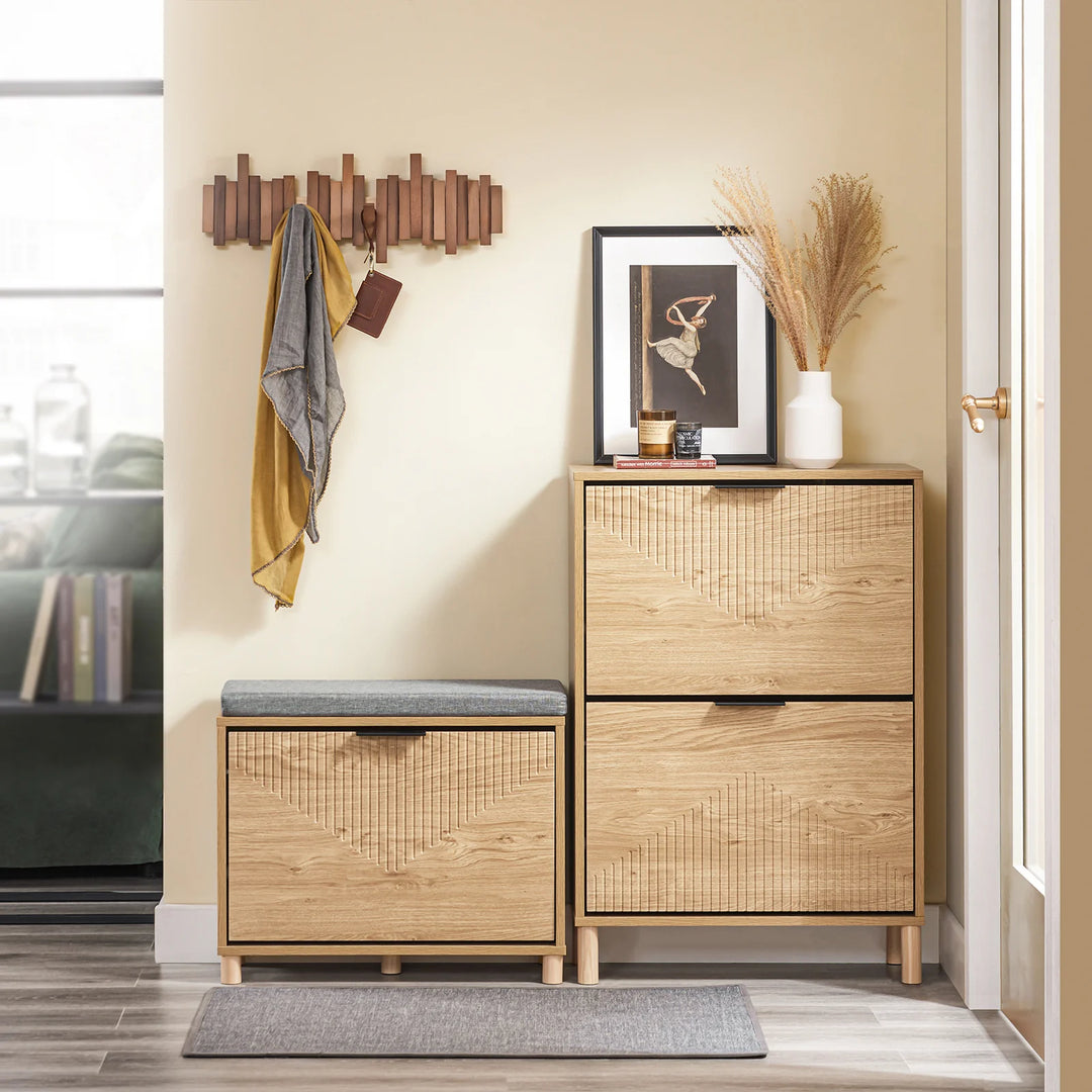 Organisér din entré med et moderne skoskab i trælook (60 x 88 x 24 cm)