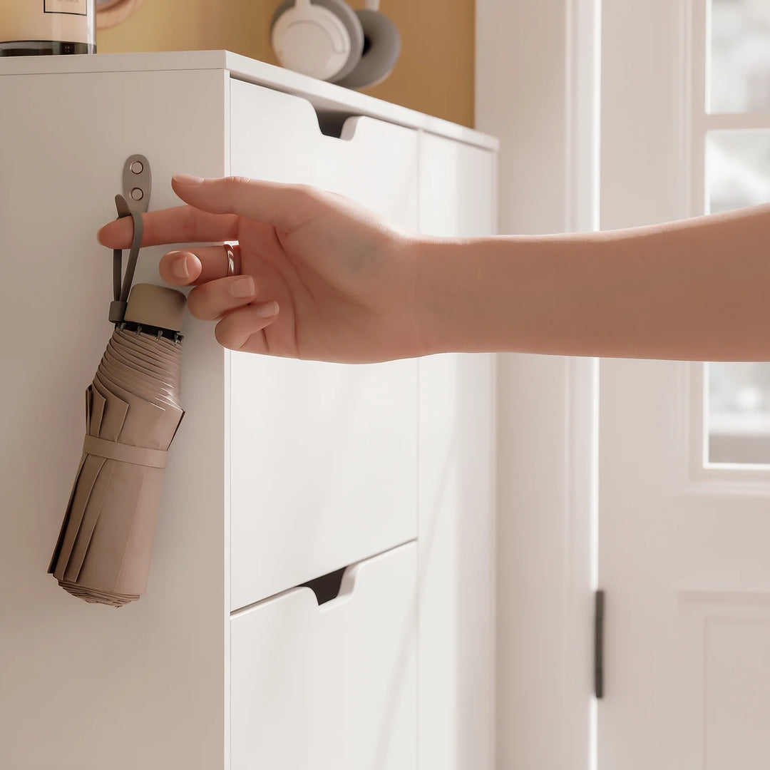 Ekstra smalt skoskab, kun 24,1 cm dybt, nordisk design