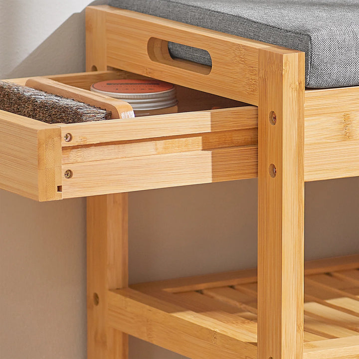 Skobænk med lille skuffe i siden, grå hynde, bambustræ, B55 x D30 x H46 cm, naturfarvet