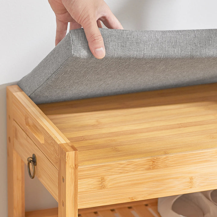 Skobænk med lille skuffe i siden, grå hynde, bambustræ, B55 x D30 x H46 cm, naturfarvet