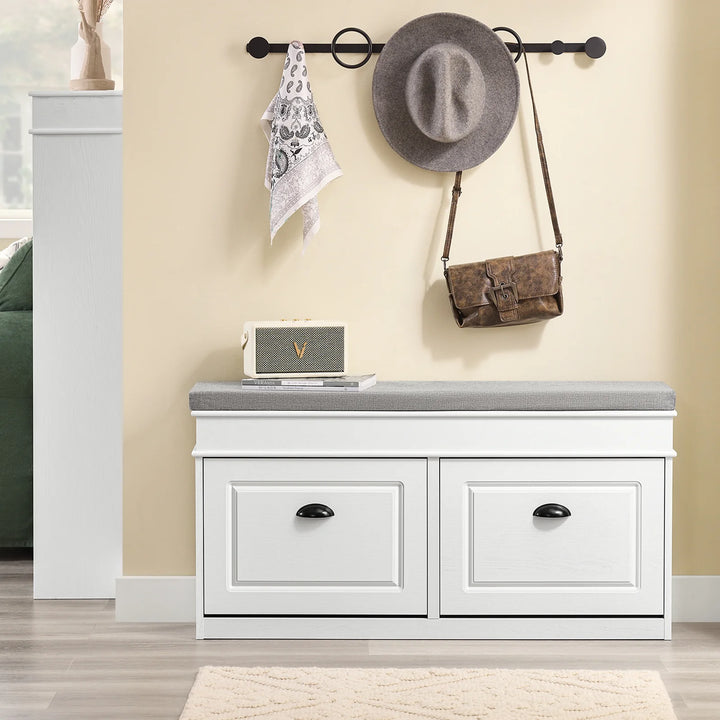 Elegant og pladsbesparende skobænk med sæde i hvid vintage-træ-effekt (104 x 51 x 24 cm)