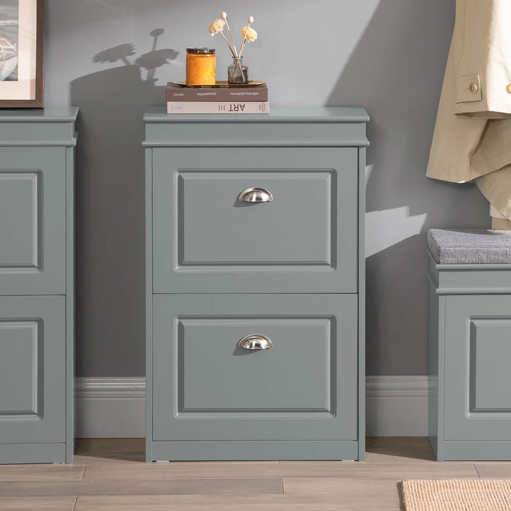 Slankt og elegant skoskab, B53 x D24 x H82 cm, grå