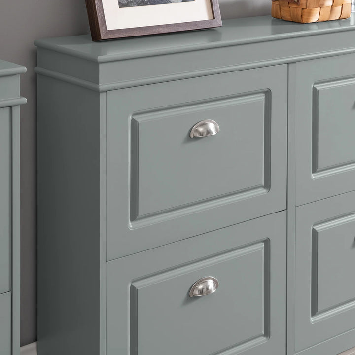 Elegant og rummelig skoskab, B105 x D24 x H82 cm, grå